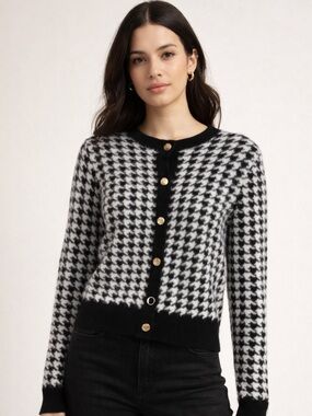 Tahari Black and White Houndstooth Sweater